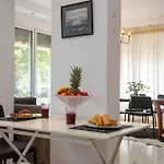 Villa White Mansion